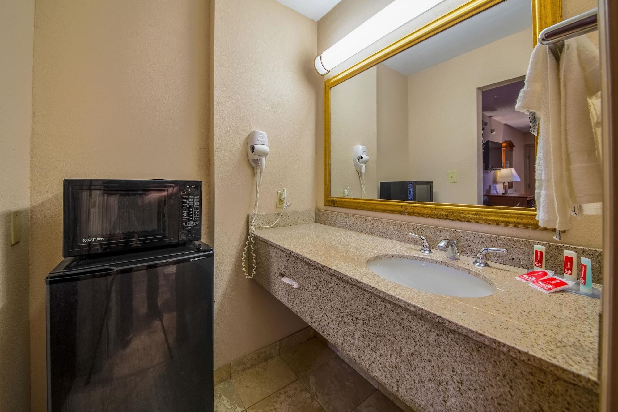 Econo Lodge Маунт Лорел Екстериор снимка
