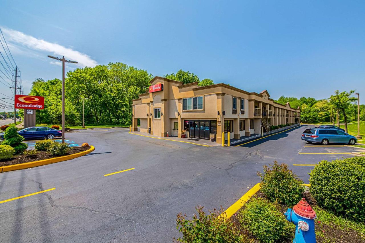 Econo Lodge Маунт Лорел Екстериор снимка