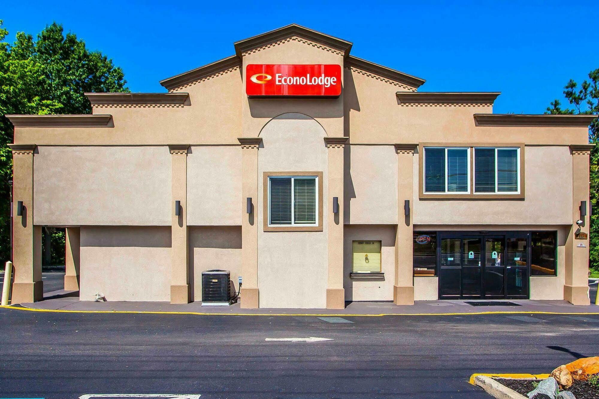 Econo Lodge Маунт Лорел Екстериор снимка